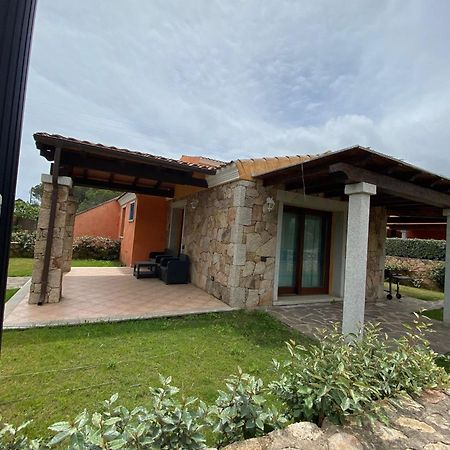 Villa Azzurra Sul Mare Budoni Exterior photo