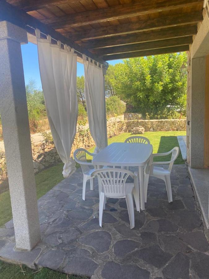 Villa Azzurra Sul Mare Budoni Exterior photo