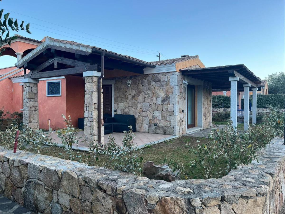 Villa Azzurra Sul Mare Budoni Exterior photo
